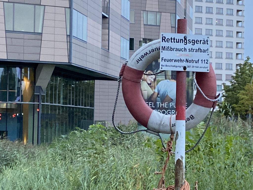 Retencja wody - Plac Poczdamski